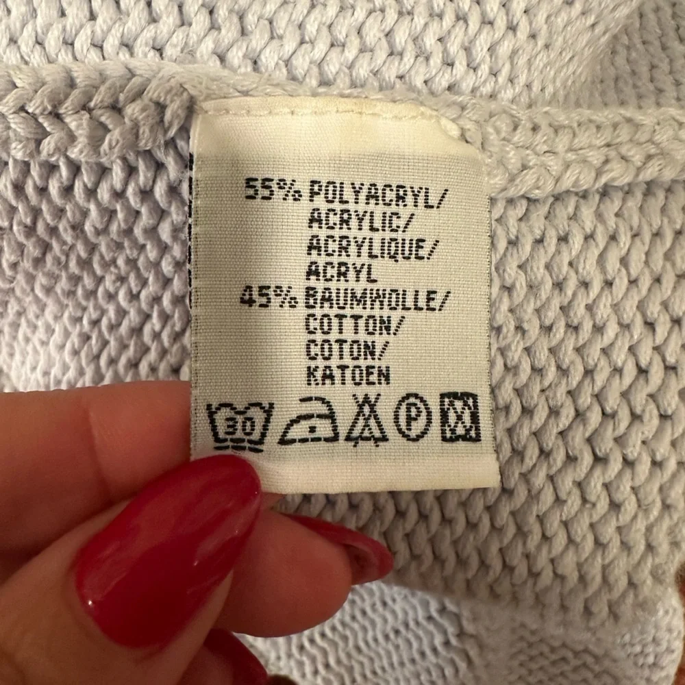 GUC JAKE* S baby blue cotton long sleeve sweater round neck